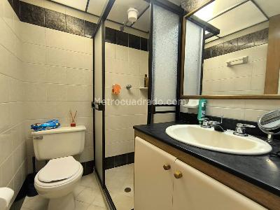 Apartamento de 2 alcobas en venta en Lorena, Medellín, 69 m² · foto 16 de 17
