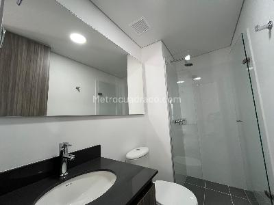 Apartamento de 3 alcobas en arriendo en Las Palmas M, Medellín, 75 m² · foto 6 de 16