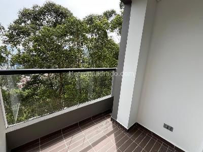 Apartamento de 3 alcobas en arriendo en Las Palmas M, Medellín, 75 m² · foto 2 de 15