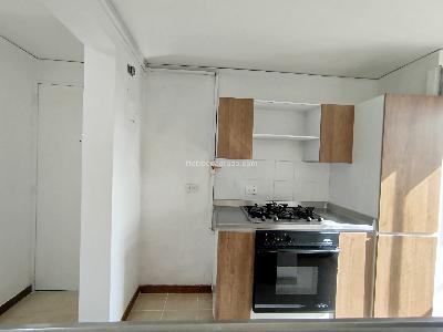 Apartamento en arriendo en Loma De San Julian, Medellín · foto 5 de 19