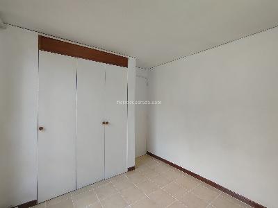 Apartamento en arriendo en Loma De San Julian, Medellín · foto 13 de 19