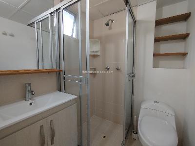 Apartamento en arriendo en Loma De San Julian, Medellín · foto 16 de 19