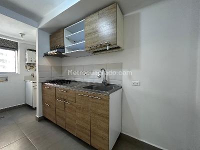 Apartamento de 2 alcobas en venta en Obrero, Bello, 65 m² · foto 6 de 20