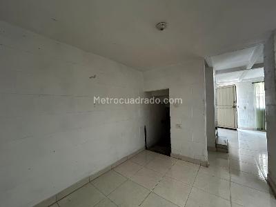 Casa de 2 alcobas en venta en El Trapiche, Bello, 37 m² · foto 10 de 20