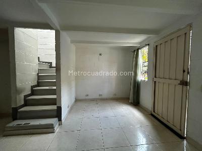 Casa de 2 alcobas en venta en El Trapiche, Bello, 37 m² · foto 3 de 20