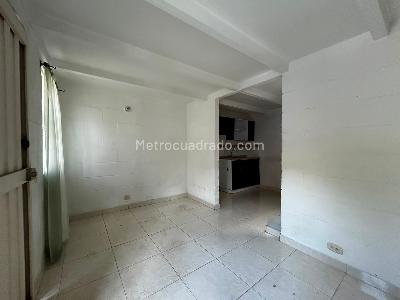 Casa de 2 alcobas en venta en El Trapiche, Bello, 37 m² · foto 4 de 20