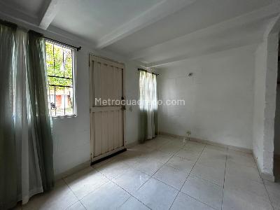 Casa de 2 alcobas en venta en El Trapiche, Bello, 37 m² · foto 5 de 20