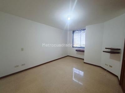 Apartamento en arriendo en El Tesoro, Medellín · foto 11 de 13