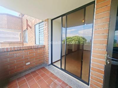 Apartamento en arriendo en El Tesoro, Medellín · foto 3 de 13