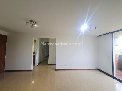 Apartamento en arriendo en El Tesoro, Medellín · foto 6 de 13
