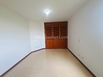 Apartamento en arriendo en El Tesoro, Medellín · foto 8 de 13