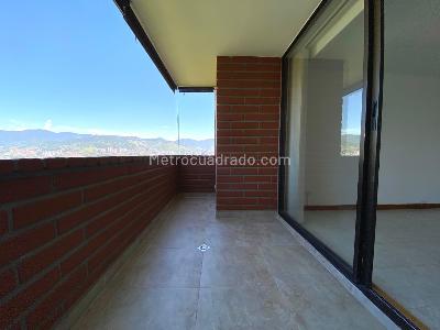 Apartamento en arriendo en Lalinde, Medellín · foto 2 de 20