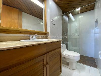 Apartamento en arriendo en Lalinde, Medellín · foto 9 de 20