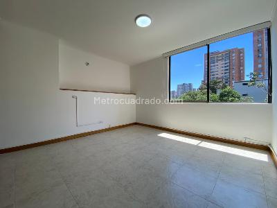 Apartamento en arriendo en Lalinde, Medellín · foto 10 de 20