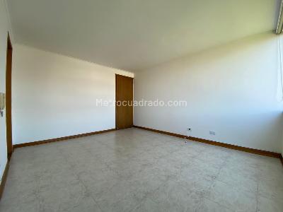 Apartamento en arriendo en Lalinde, Medellín · foto 14 de 20