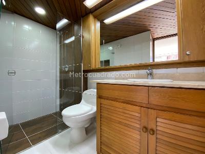 Apartamento en arriendo en Lalinde, Medellín · foto 15 de 20