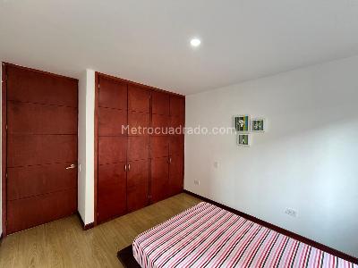 Apartamento en arriendo en Lalinde, Medellín · foto 10 de 18