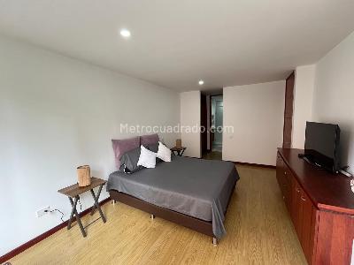 Apartamento en arriendo en Lalinde, Medellín · foto 14 de 18