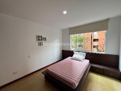 Apartamento en arriendo en Lalinde, Medellín · foto 9 de 18