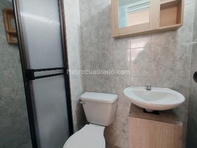 Apartamento de 2 alcobas en arriendo en Bombona, Medellín, 53 m² · foto 11 de 12