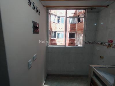 Apartamento de 2 alcobas en arriendo en Bombona, Medellín, 53 m² · foto 12 de 12