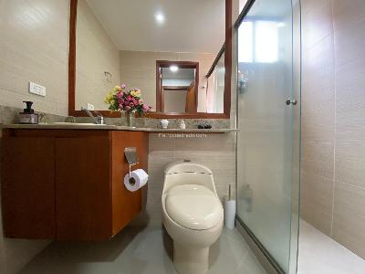 Apartamento de 3 alcobas en arriendo en La Calera, Medellín, 214 m² · foto 8 de 20