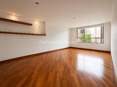 Apartamento de 3 alcobas en arriendo en La Calera, Medellín, 214 m² · foto 11 de 20