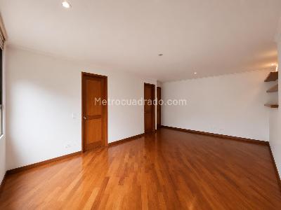 Apartamento de 3 alcobas en arriendo en La Calera, Medellín, 214 m² · foto 12 de 20