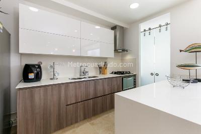 Apartamento en arriendo en Lalinde, Medellín · foto 5 de 20