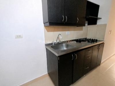 Apartamento de 3 alcobas en arriendo en Palenque, Medellín, 100 m² · foto 1 de 14