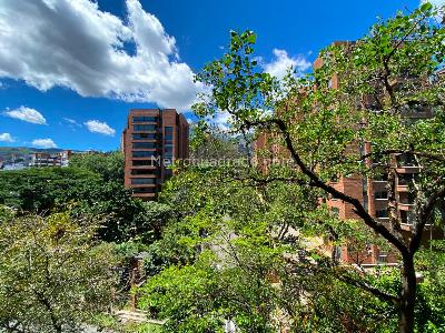 Apartamento en arriendo en La Tomatera, Medellín · foto 4 de 20