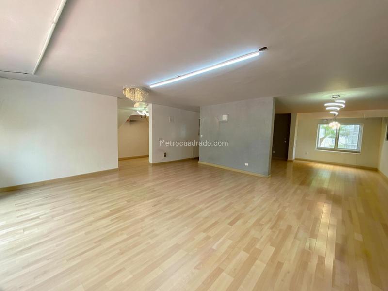 Local Comercial en Arriendo, Patio Bonito, Medellín - Más