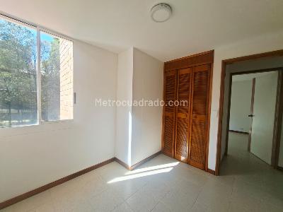 Apartamento en arriendo en El Tesoro, Medellín · foto 9 de 13