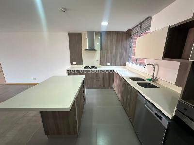 Apartamento en arriendo en Loma De Las Brujas, Envigado · foto 2 de 20