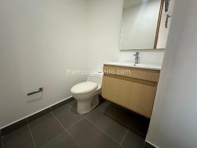 Apartamento en arriendo en Loma De Las Brujas, Envigado · foto 10 de 20