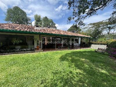 Casa en Arriendo, Loma Del Chocho, Envigado