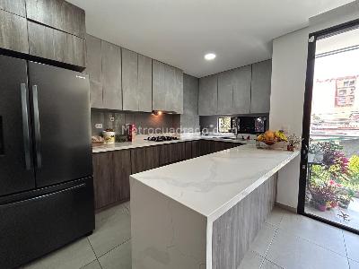 Apartamento de 3 alcobas en venta en La Castellana, Medellín, 124 m² · foto 5 de 20