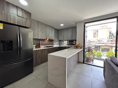 Apartamento de 3 alcobas en venta en La Castellana, Medellín, 124 m² · foto 7 de 20