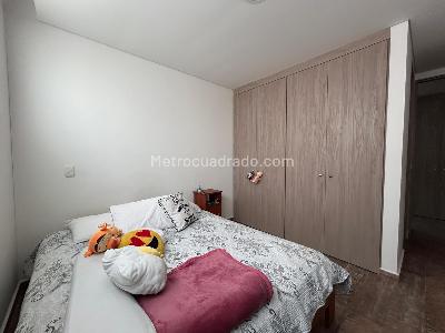 Apartamento de 3 alcobas en venta en La Castellana, Medellín, 124 m² · foto 18 de 20
