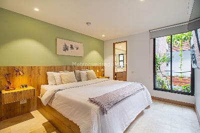 Apartamento de 2 alcobas en arriendo en Laureles, Medellín, 109 m² · foto 3 de 10
