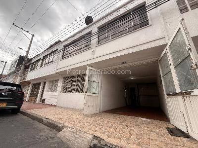 Casa de 5 alcobas en venta en Bosque Popular, Bogotá, 224 m² · foto 8 de 20