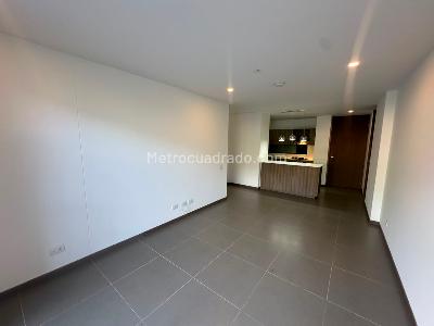 Apartamento en arriendo en Loma De Las Brujas, Envigado · foto 3 de 13