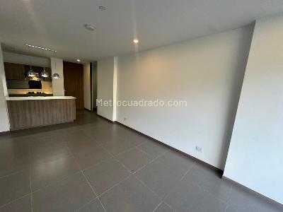 Apartamento en arriendo en Loma De Las Brujas, Envigado · foto 5 de 13