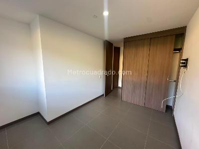Apartamento en arriendo en Loma De Las Brujas, Envigado · foto 8 de 13