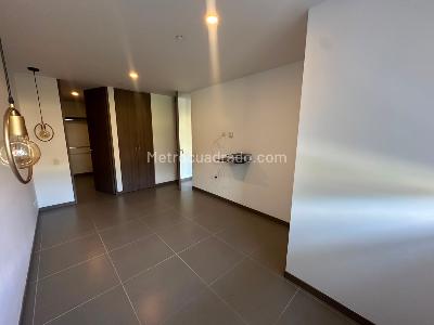 Apartamento en arriendo en Loma De Las Brujas, Envigado · foto 10 de 13