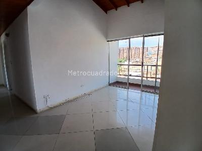 Apartamento de 3 alcobas en arriendo en Calasanz, Medellín, 75 m² · foto 4 de 17