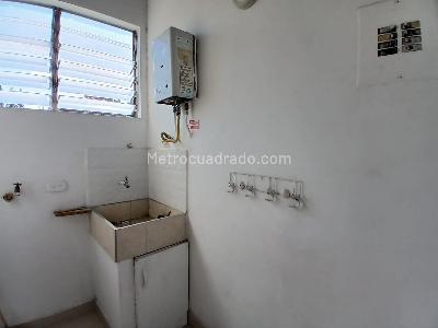 Apartamento de 3 alcobas en arriendo en Calasanz, Medellín, 75 m² · foto 16 de 17
