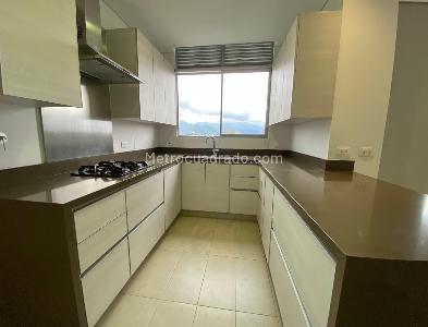 Apartamento en arriendo en La Tomatera, Medellín · foto 7 de 20