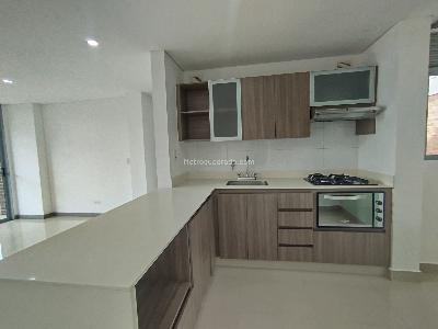 Apartamento de 3 alcobas en arriendo en Ciudad Del Rio, Medellín, 79 m² · foto 2 de 20