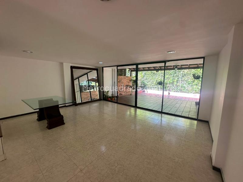 Casa en Arriendo, Loma De Las Brujas, Envigado